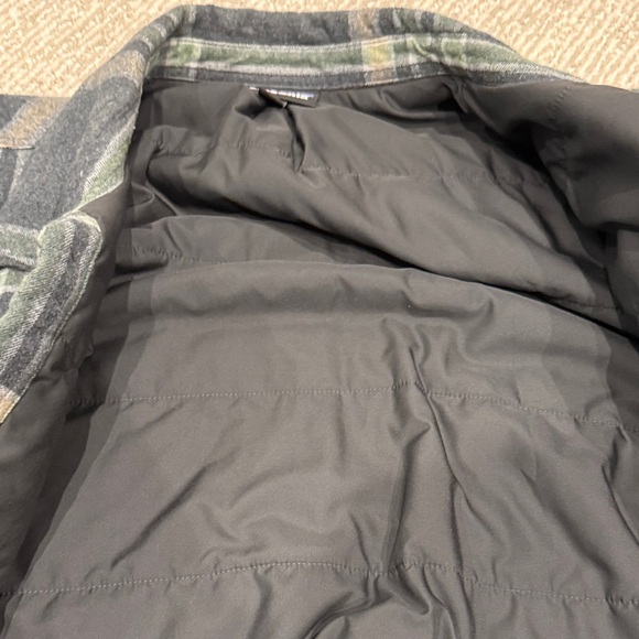 Patagonia Gray, Gold, Green Plaid Shirt Jacket - Picture 5 of 6